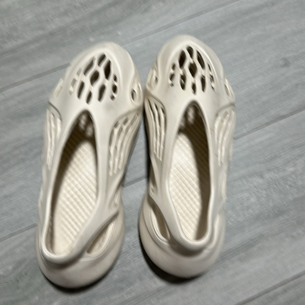 2021 Yeezy Foam Runner Sand - Picture 6 of 6